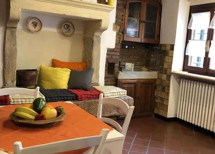 L'affresco, Rural House In Valpolicella Courtyard